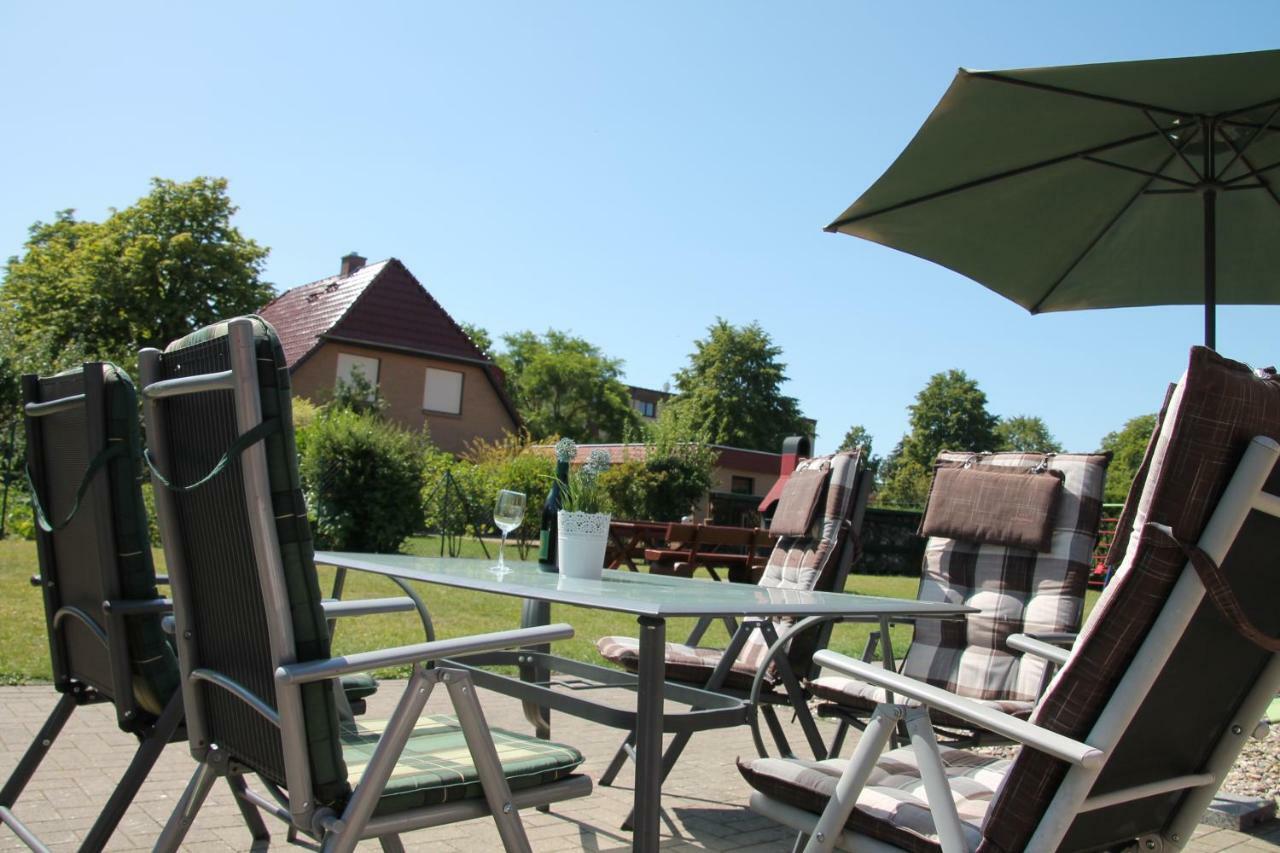 Blockhaeuser An Der Mueritz Ludorf Exterior foto
